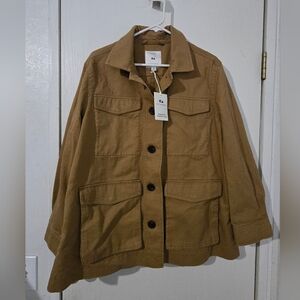 Mens Free Assembly Tan Utility Jacket with Snap Pockets and Button Up Front. NWT